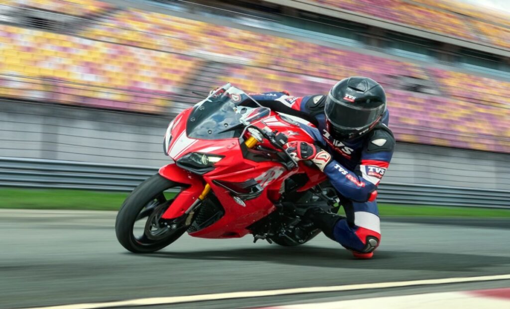 TVS Apache RR 310: নতুন যুগের সুপার-প্রিমিয়াম বাইকের বিষয় জেনে নিন এক ক্লিকে TVS Apache RR 310 1