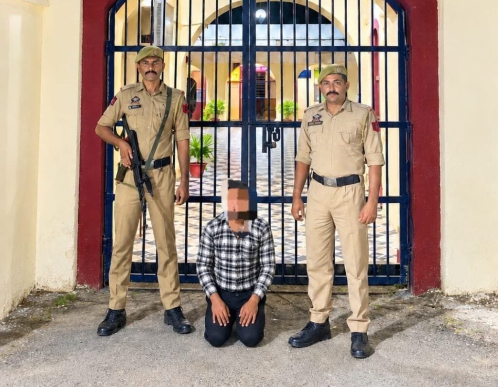 जम्मू पुलिस द्वारा गोवंश तस्करी आरोपी की पीएसए के तहत हिरासत